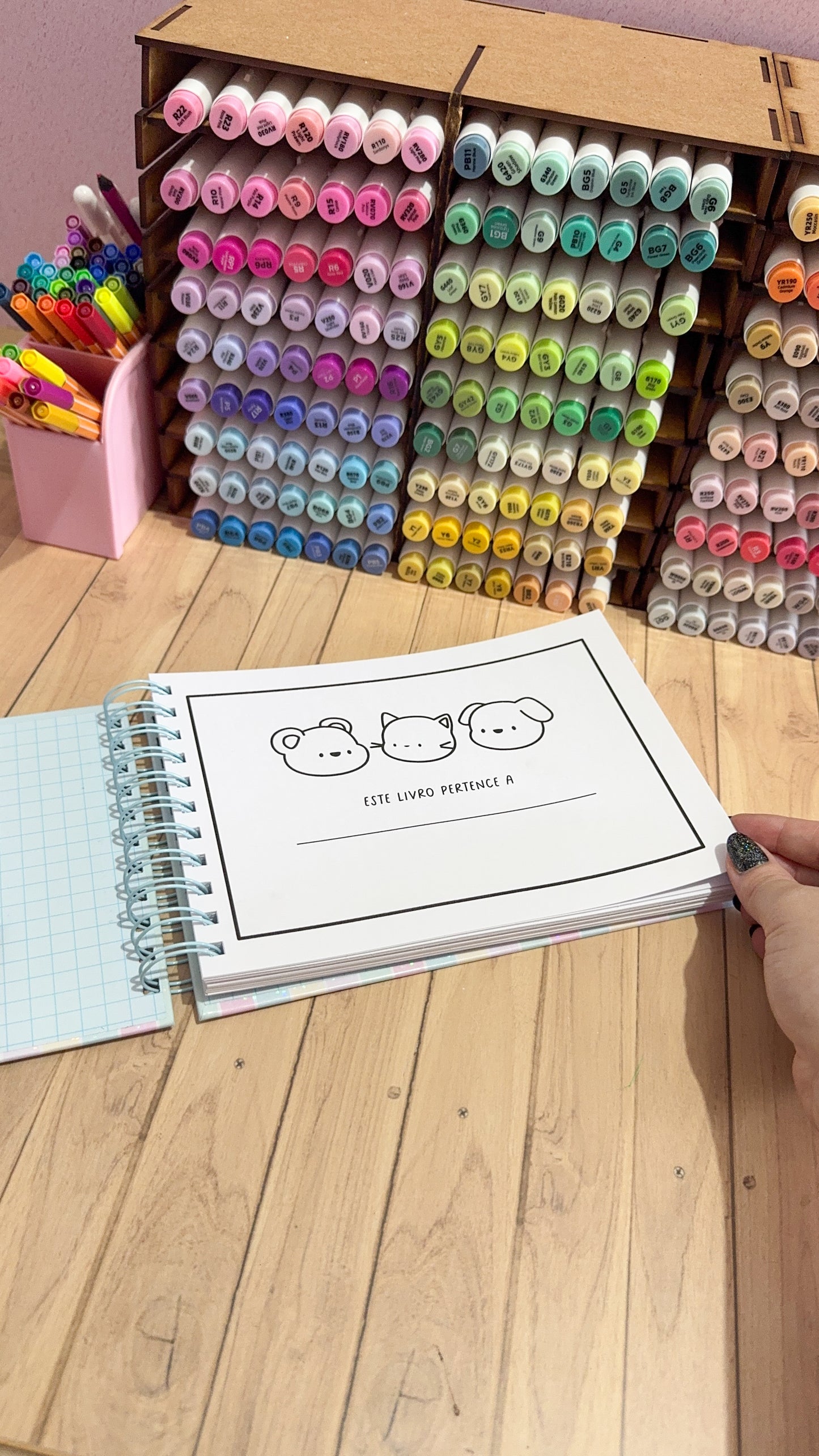 Caderno de colorir momentos