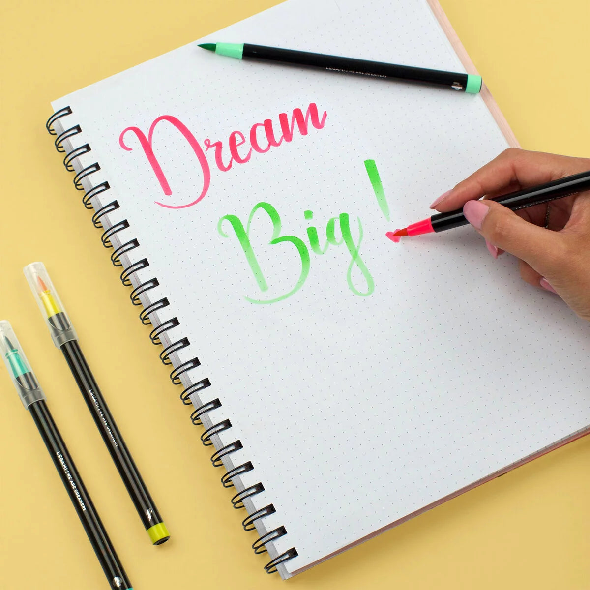 Conjunto 12 Brush Markers Multicolors Legami